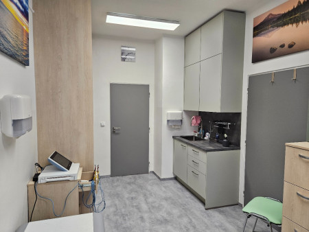 2. patro, místnost sester, holtery, ekg